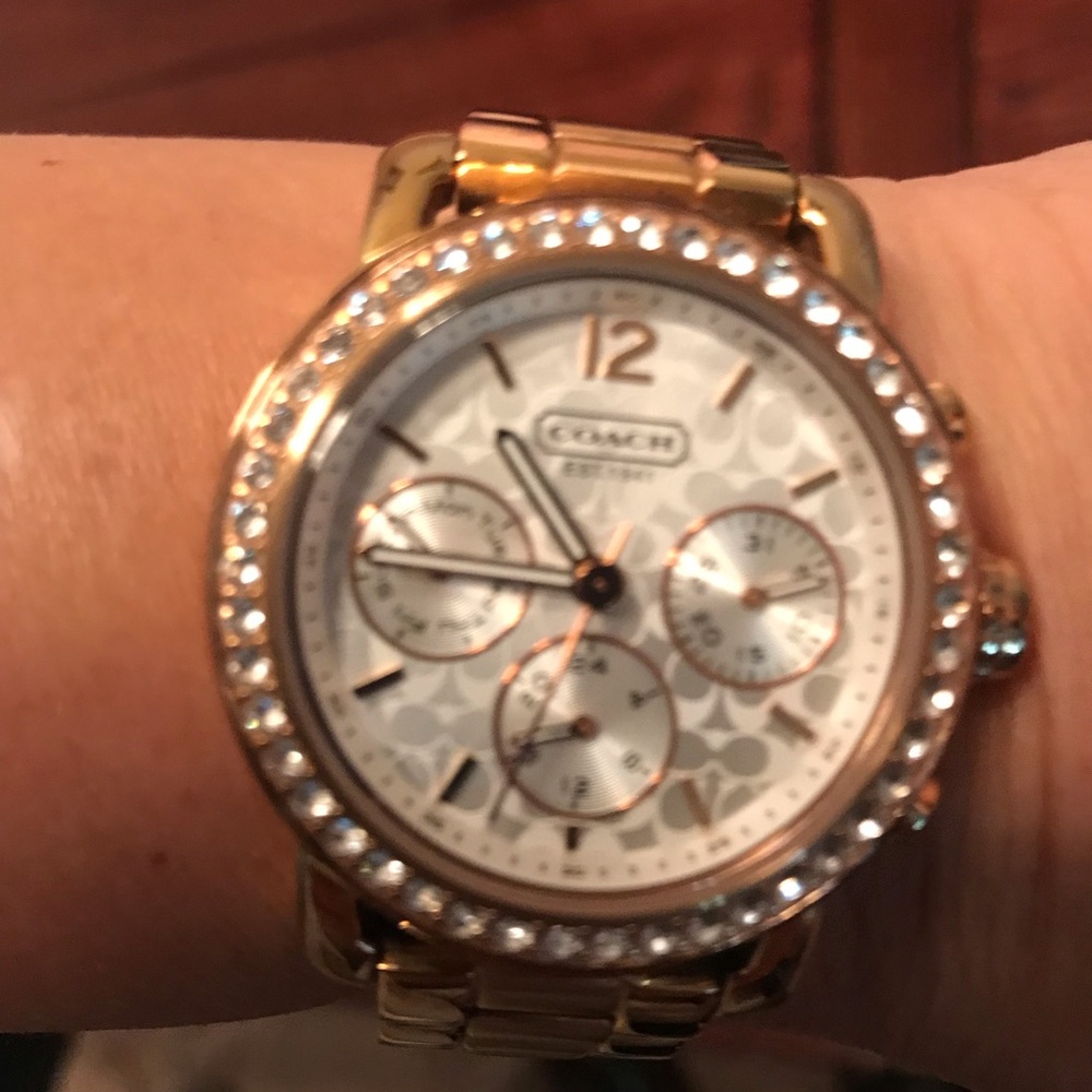 Women’s Watch - Picture 2 of 8